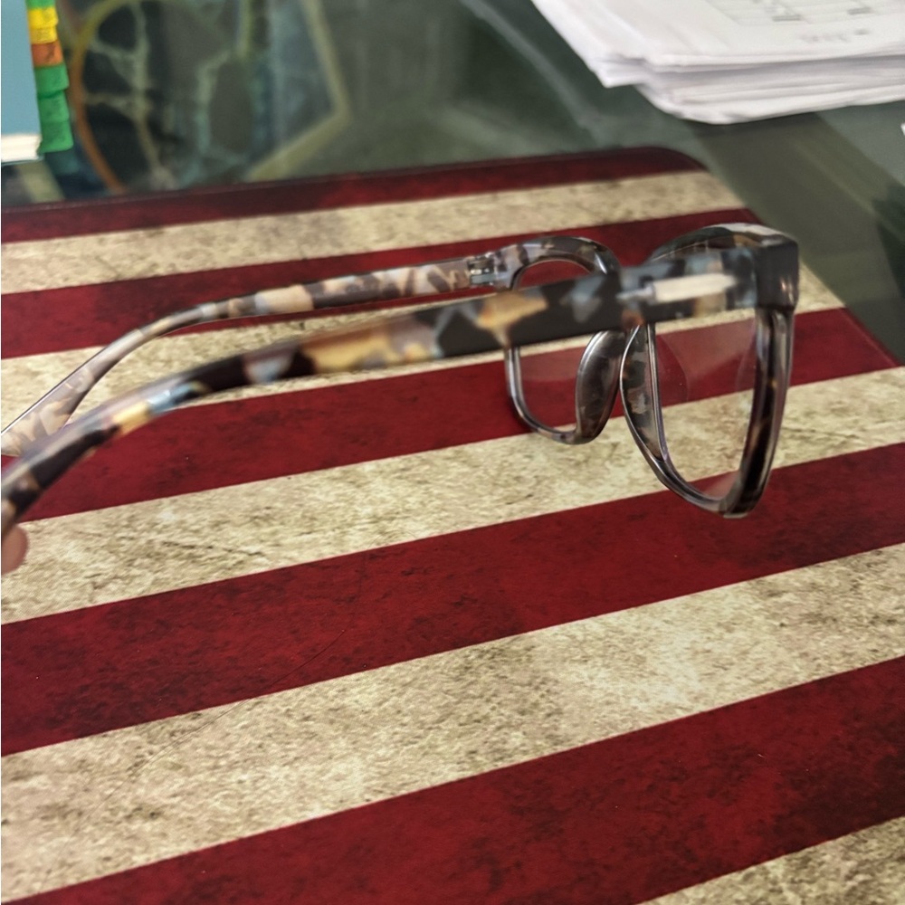 Blue Light Peeper Tortoiseshell Square Glasses - image 2